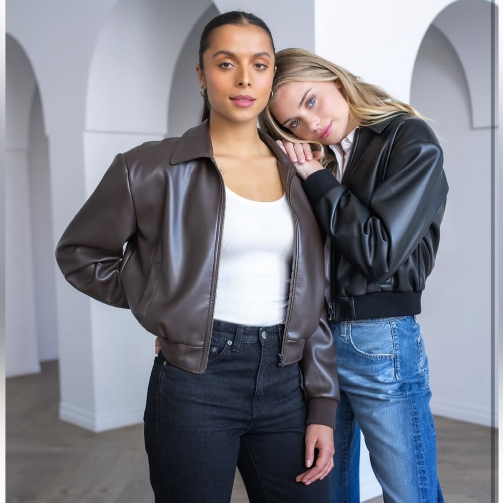 SOLD ✨Pure & Simple Faux Leather Jacket - Picture 3 of 7